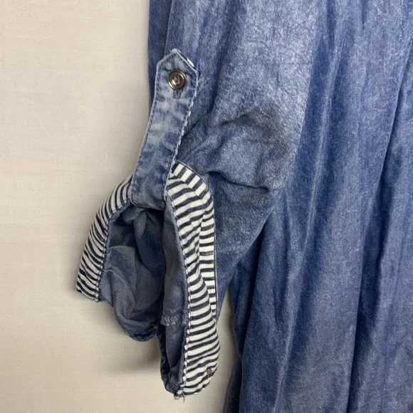 Jane + Delancey Chambray Top - Picture 4 of 7